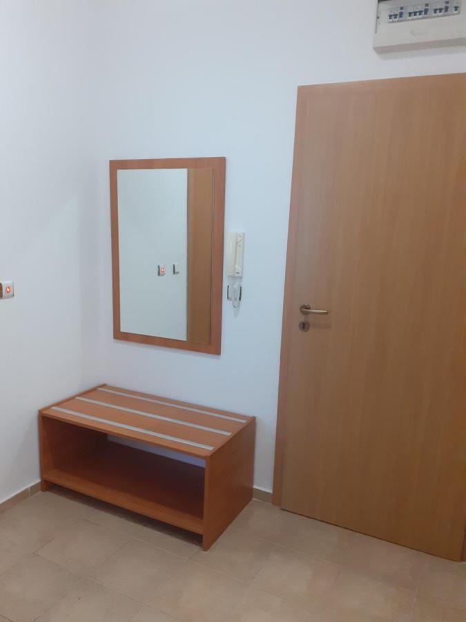 Апартамент Полюси 1 Pantai Sunny Bagian luar foto